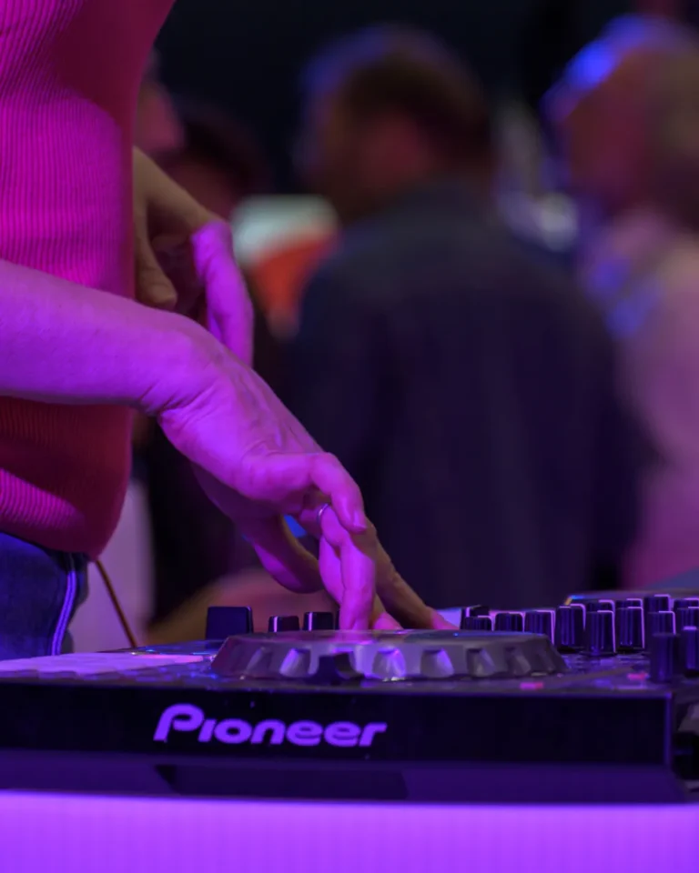 psb-lounge-agence-evenementiel-location-toulouse-materiel-evenementiel-technique-audiovisuelle-sonorisation-mariages-et-soiree-dj