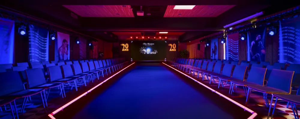 psb-lounge-agence-evenementielle-toulouse-occitanie-réalisations-défilé-scene-cher-monsieur-2