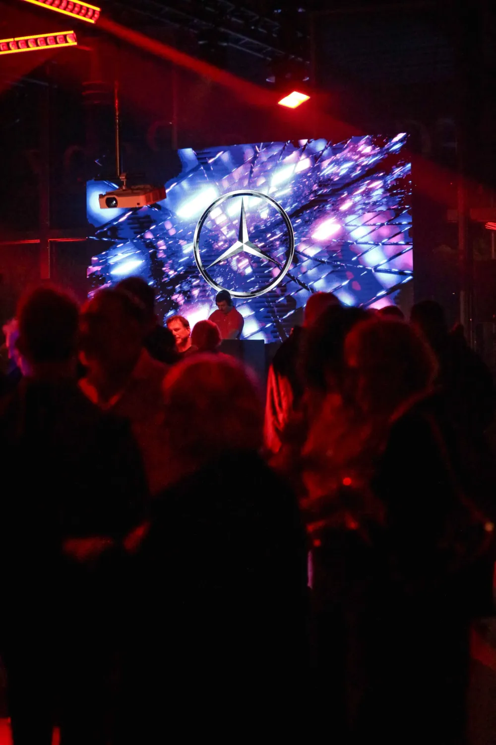 psb-lounge-agence-evenementielle-toulouse-location-materiel-evenement-occitanie-lancement-cla-electrique-mercedes-toulouse-24