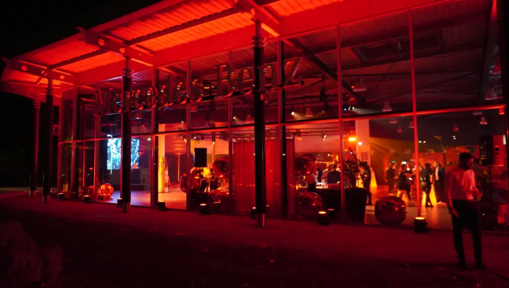 psb-lounge-agence-evenementielle-toulouse-location-materiel-evenement-occitanie-lancement-cla-electrique-mercedes-toulouse-9