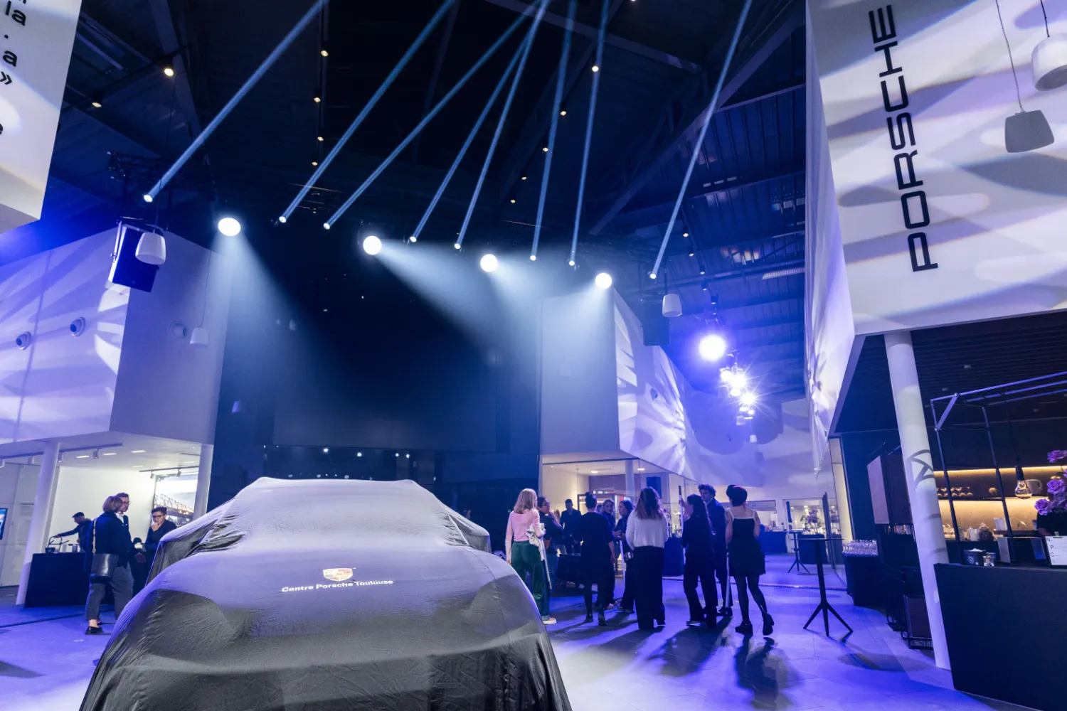 psb-lounge-agence-evenementielle-toulouse-location-materiel-evenement-occitanie-lumière-ambiance-audiovisuel-4