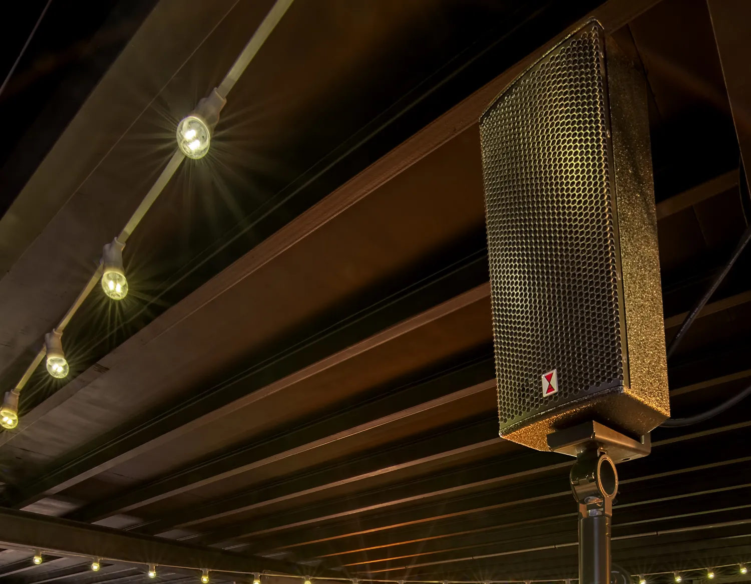 Installation de matériel audio pour location sonorisation festival