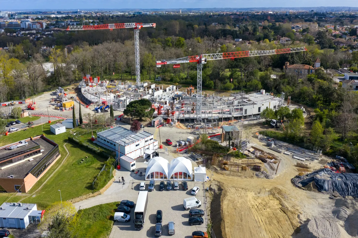Vue drone événement Plantation du premier arbre PSB Lounge Toulouse chantier