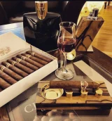 psb-lounge-agence-evenementielle-toulouse-location-materiel-evenement-occitanie-article-prestataire-bar-a-cigare-5