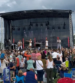 psb-lounge-agence-evenementielle-toulouse-location-materiel-evenement-occitanie-evenement-toulouse-location-scene-mobile-concert-festival-2